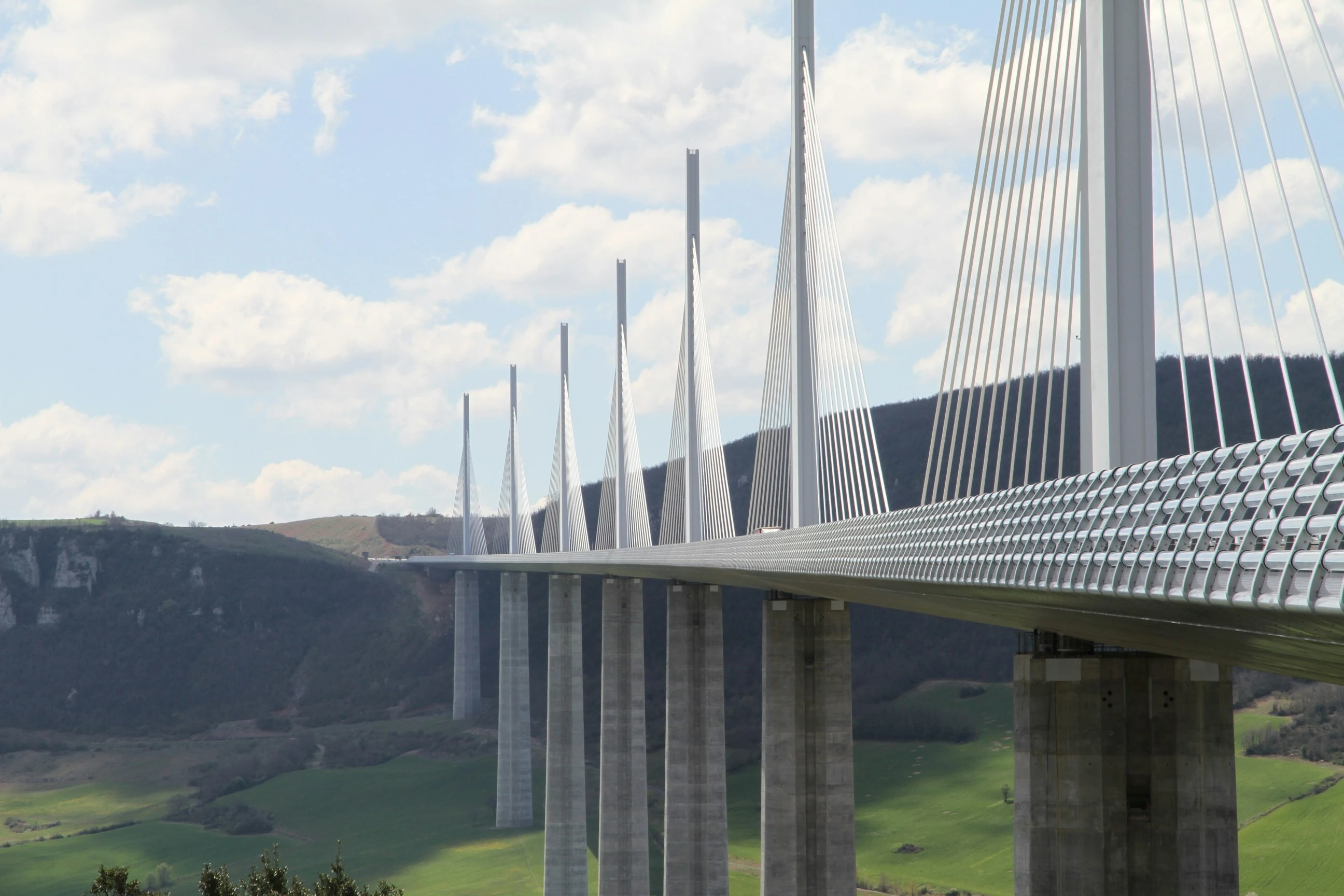Le viaduc de Millau, trait d'union entre territoire et innovation au cœur de l'Aveyron